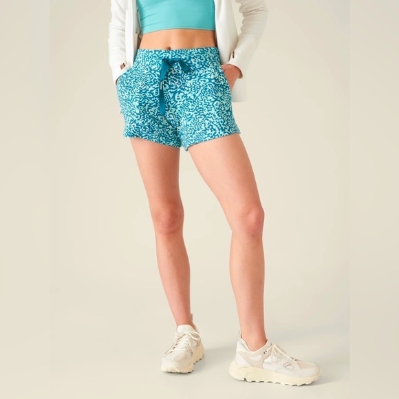 ATHLETA Balance 4 Shortie Clouded Leopard Blue XL - Picture 1 of 11